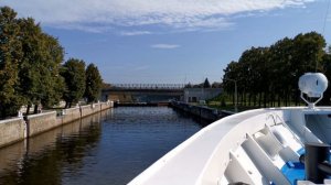 Прохождение угличского шлюза (Шлюз 10-У, Углич), на теплоходе "Кронштадт" за 1 минуту, 01.09.2023.