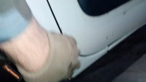 Как снять крыло на Рено Кенго, чтобы не повредить креп?