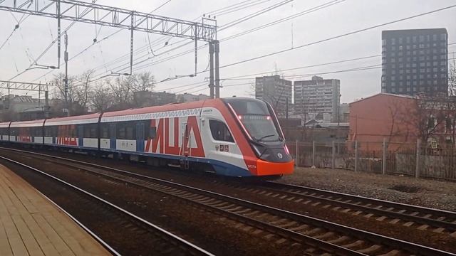 Электропоезда ЭД4М - 0326, ЭГ2ТВ-021 "Иволга 1.0", ЭП2Д-0151 "ЦППК". смотреть онлайн