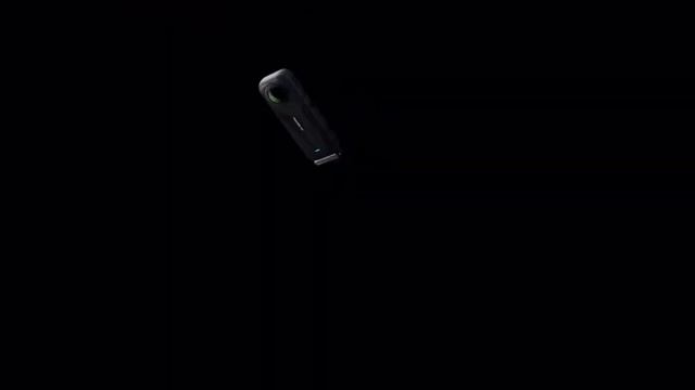 Компания Insta360 выпустила новую версию своей экшен-камеры — Insta360 X5.