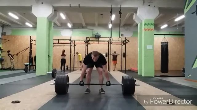 Lviv.garage.gym (16.01.17 р.) Взяття штанги на груди в присяд (Мирослав) смотреть онлайн