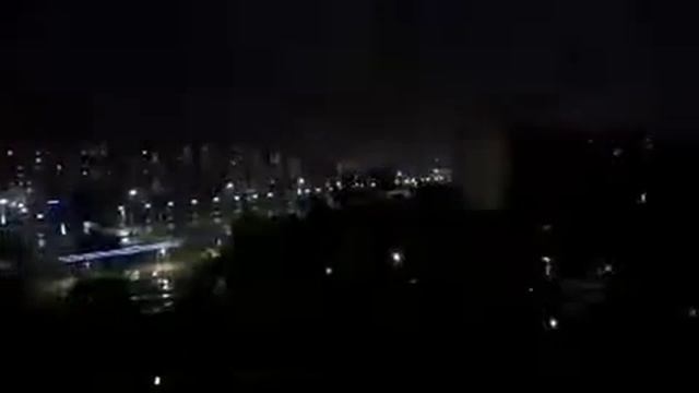 Шок!Молния бьет по крышам домов Караганда Юго-восток