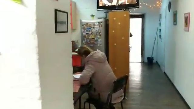 Арест должника в хостеле