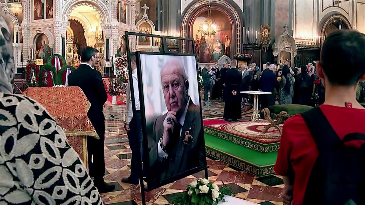 В Москве сегодня простились с Зурабом Церетели