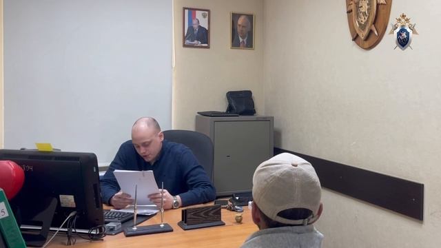 В Санкт-Петербурге мигрант изнасиловал угрожая ножом свою жену и её 9-летнюю дочь
