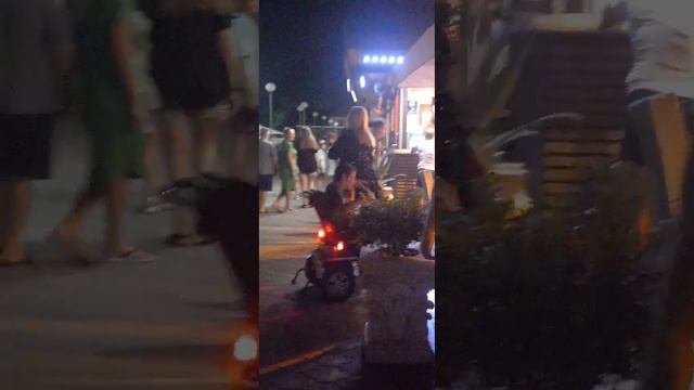 Дагомыс, Балтийская 8... Алла Борисовна вернулась в Россию "шабашит" на Сочинских курортах )))) смотреть онлайн