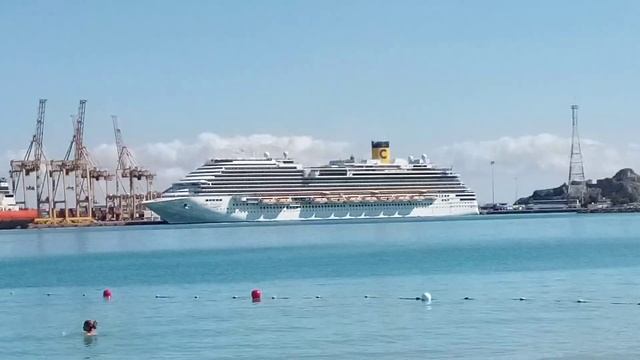 Круиз по Персидскому заливу. ОАЭ Кор-Факкан. Играем на пляже в волейбол. смотреть онлайн