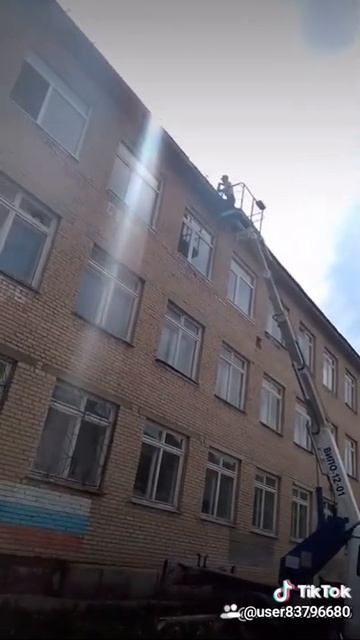 Ремонт крыши. После урагана. смотреть онлайн