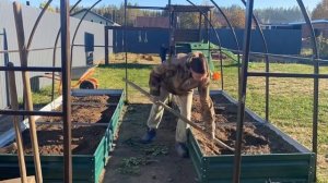 ЗАКУПКА ПРОДУКТОВ ДОДЕЛАЛА ГРЯДКИ// ЗАЛИВАЕМ СТОЛБЫ// ПИЦЦА НА СКОВОРОДЕ