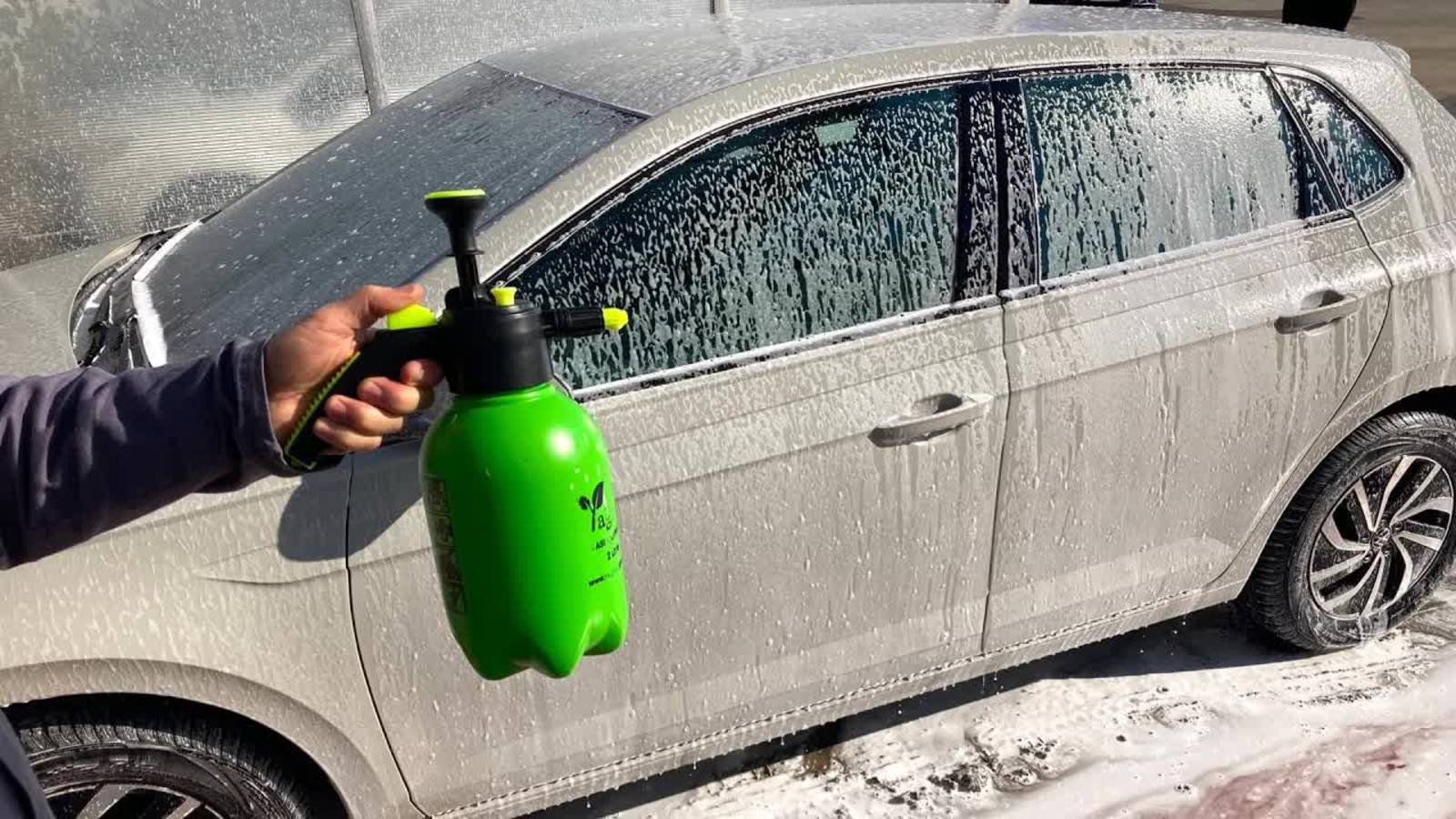 Гениальная идея! Сделайте пеногенератор наподобие АВТОМОЙКИ за 2 минуты