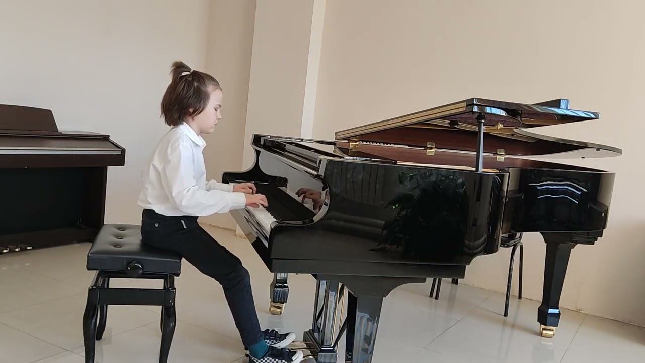 Райхман Артем 3 класс.Вариации на тему Паганини обр. Ю. Барахтиной смотреть онлайн