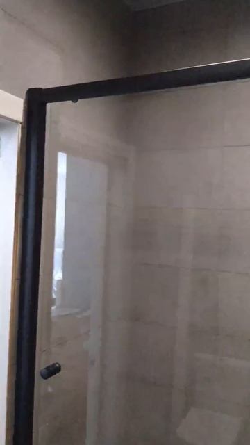 ДВЕРЬ В ДУШЕВУЮ НИШУ ДВУХСЕГМЕНТНАЯ GUWER GK-662D, ПРОФИЛЬ ЧЕРНЫЙ МАТОВЫЙ, СТЕКЛО БЕСЦВЕТНОЕ смотреть онлайн