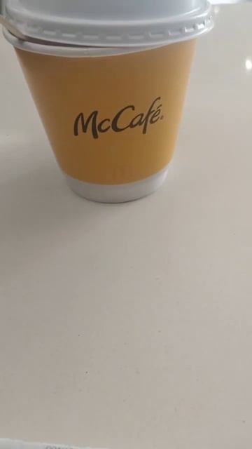 В Риме много мест, где можно недорого выпить чашечку кофе или капучино. смотреть онлайн