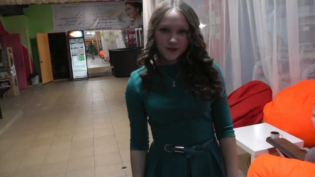 Двое в кафе; Катя Бердышева смотреть онлайн