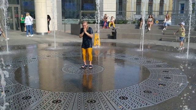 Харьков. ТРЦ Никольский смотреть онлайн