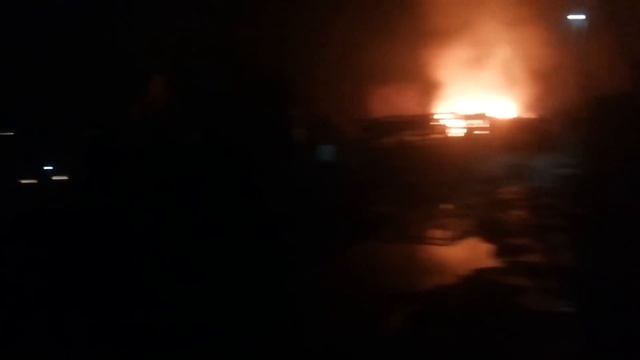 Пожар в Калининграде,30.11.2016, пожарные застряли в грязи! смотреть онлайн