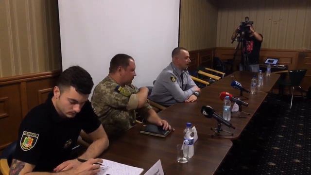 Трансляция пресс-конференции по ранению оператора в Кривом Роге | 1kr.ua смотреть онлайн