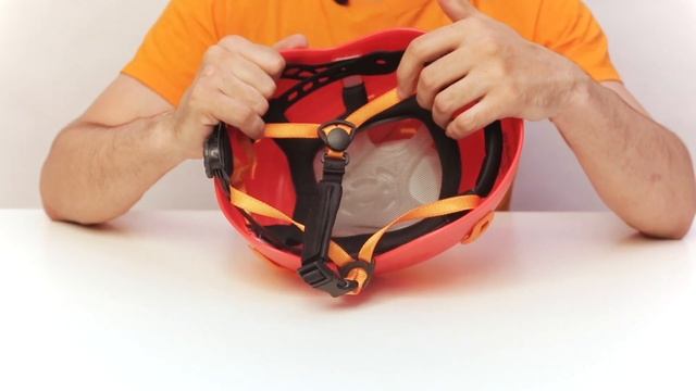 Каска Camp 2127 Titan