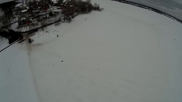 Над Клязьминским водохранилищем зимой / DJI F450 смотреть онлайн