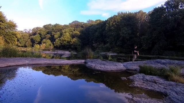 Кемпинг на машине l Ставлю палатку ловлю рыбу и отдыхаю смотреть онлайн