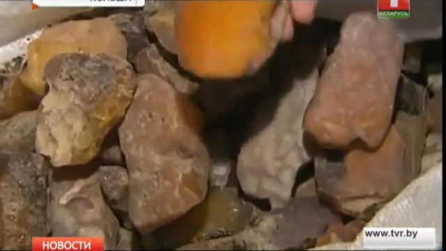 Полторы тонны янтаря пытались вывезти из Украины контрабандой смотреть онлайн