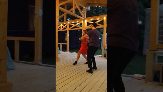 Танцевальный кросс кемп в "Шале Рояль" смотреть онлайн