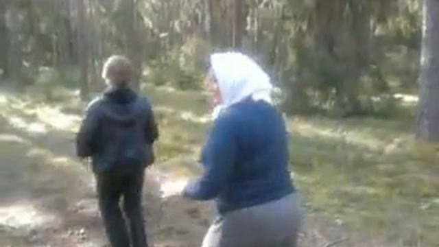 КАК ТЕТИ ГРИБЫ СОБИРАЛИ смотреть онлайн