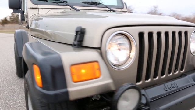 $10995 - -2004 Jeep Wrangler Rubicon For Sale~2 Tops~Auto~Full Doors~5 CD~1 Owner