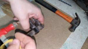 струбцина для работы одной рукой