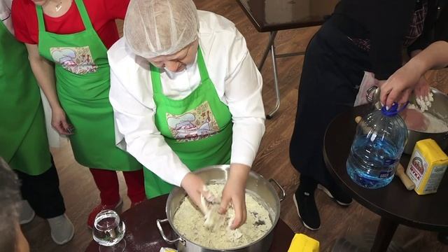 (22.04.2025) Педагоги из Китая поделились рецептом изготовления пельменей