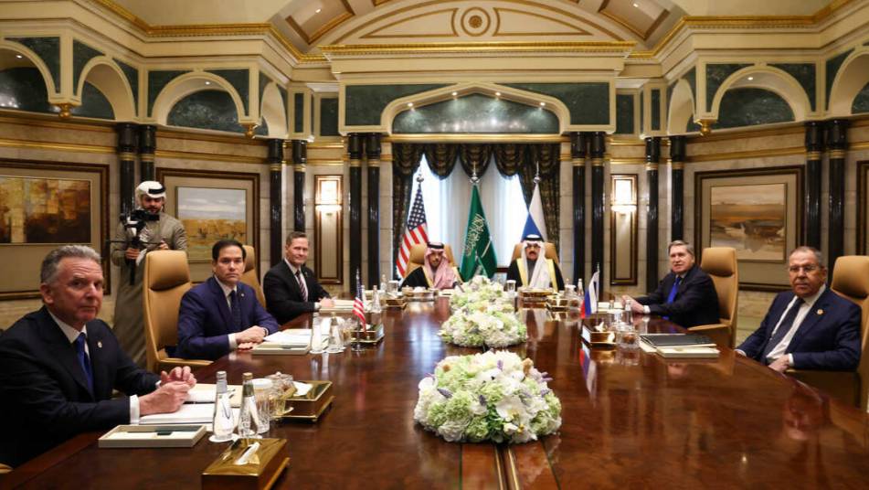 Песков: РФ приветствует посреднические усилия США по урегулированию на Украине