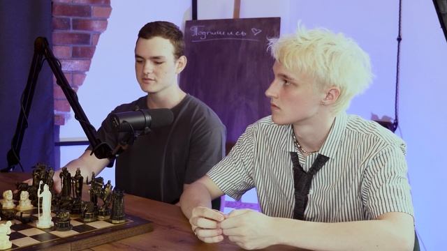 Перваки про студенческую жизнь честно | Обсудим смотреть онлайн