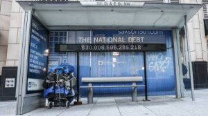 Китай отказался от долларовых платежей