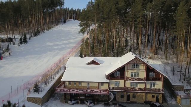 Прокат лыж, отличные инструктора и инвентарь. смотреть онлайн