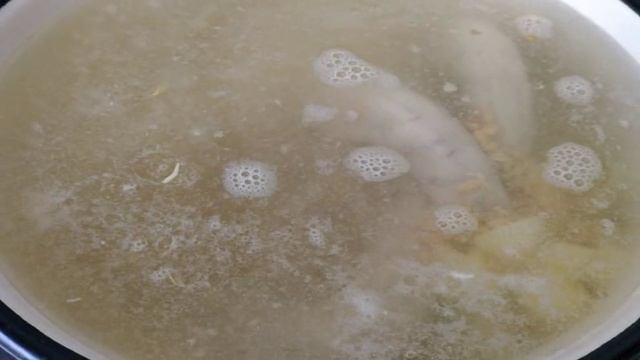Рассольник с куриными шейками