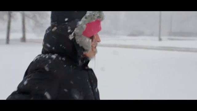 Прогулка в снегопад. смотреть онлайн