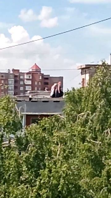 Прогулка по крыше девятиэтажки смотреть онлайн