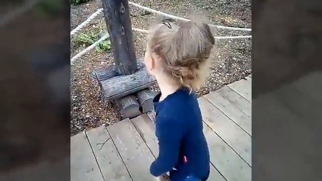 Авика с Эмиром в Юрском парке динозавров. смотреть онлайн