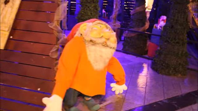 Главная елка , 06.01.17 на Grigori Afxentiou Square, Limassol смотреть онлайн