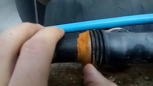 Сбор дождевой воды с крыши дома.