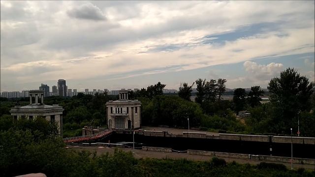 Timelapse: шлюзы канала им.Москвы, Живописный мост смотреть онлайн