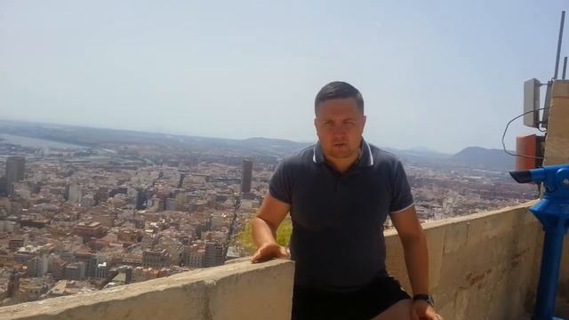 Коротко об Испании на крепостных стенах смотреть онлайн