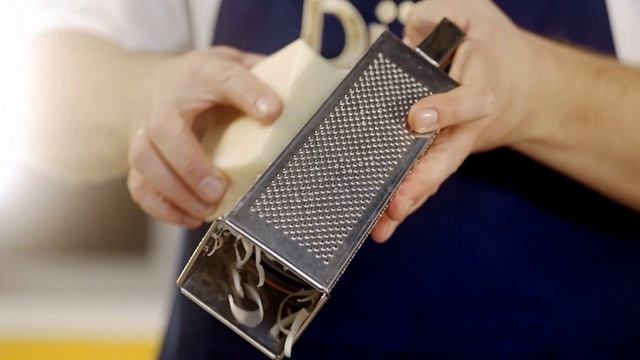 Пицца «Маргарита» с полутвердым и твердым сырами от «ЭкоНивы»