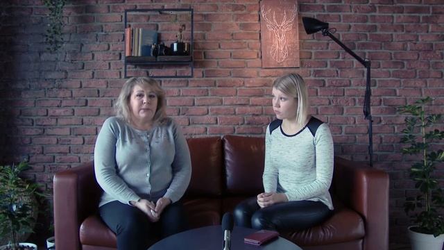 Геленджик, полицейский совершает рейдерский захват смотреть онлайн