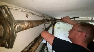 Сработала защита от обрыва пружин.