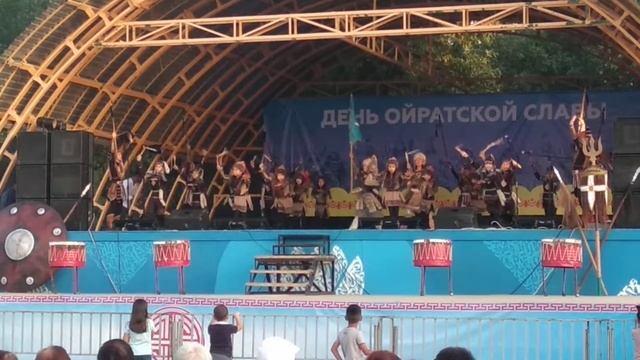 Ойратское знамя. Ансамбль Веснушки, 1.09.19 смотреть онлайн