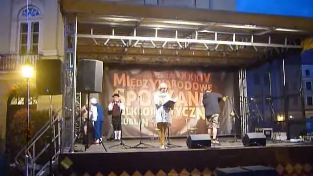 Ансамбль из Боснии и Герцеговины на фольклорном фестивале смотреть онлайн