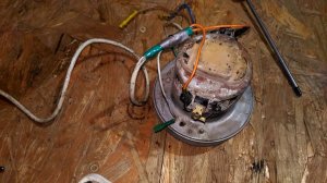 Ремонт пылесоса HILTON.  Неисправность двигателя.