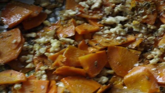 Морковный салат с йогуртовой заправкой по-турецки