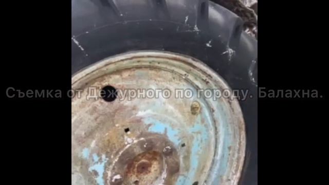 Старинный трактор 80 годов. Николо Погоста. Деревня Щекино. Городец. 26.07.2021 смотреть онлайн